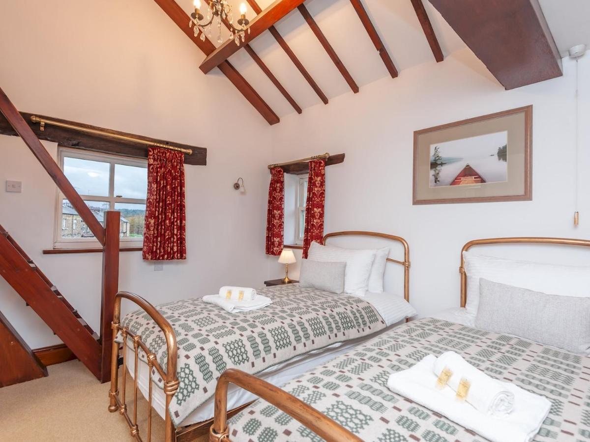 Farmhouse Barn - Rustic Luxury For Families -Leeds Pass The Keys Villa Pudsey Eksteriør bilde