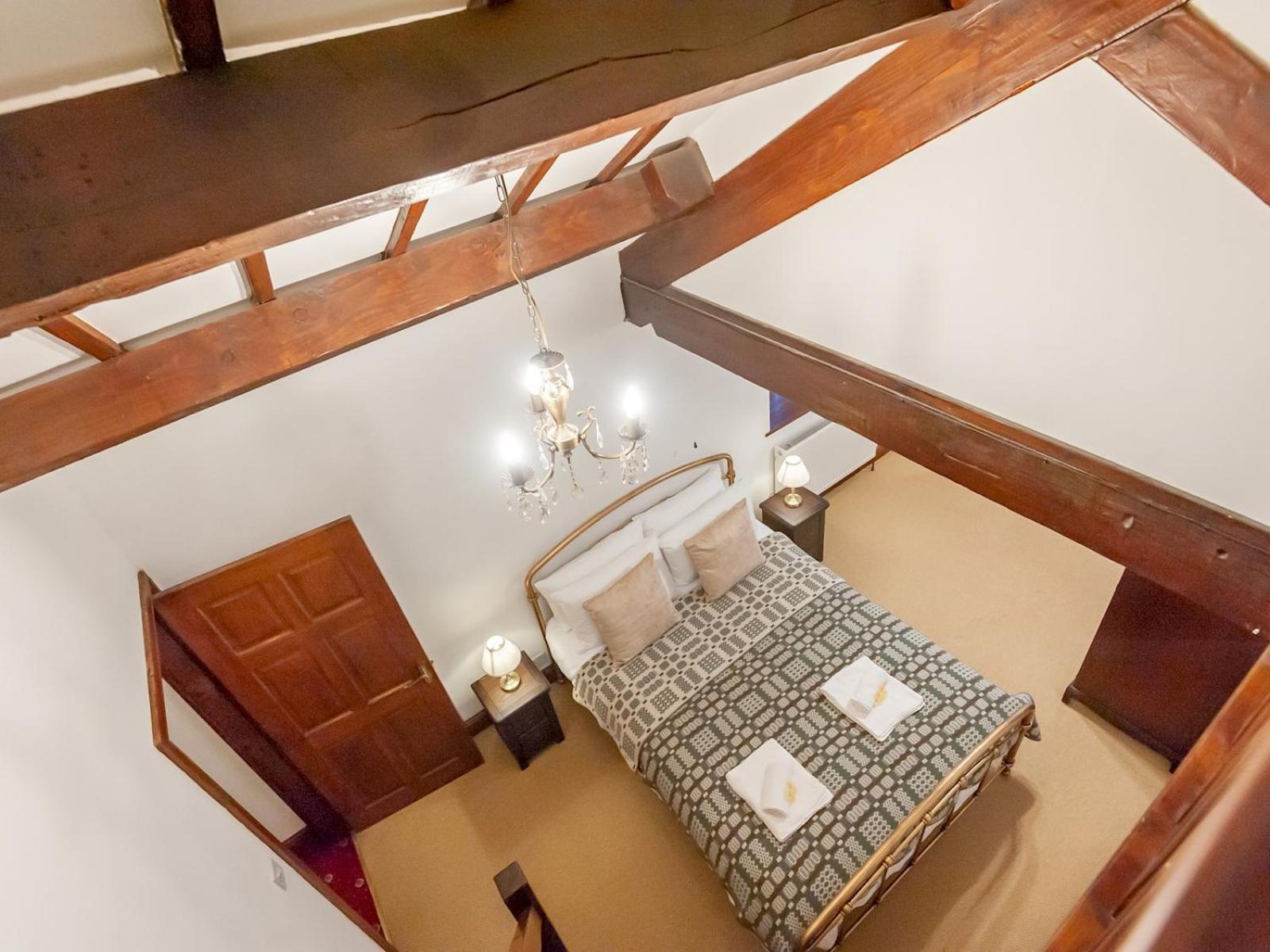 Farmhouse Barn - Rustic Luxury For Families -Leeds Pass The Keys Villa Pudsey Eksteriør bilde